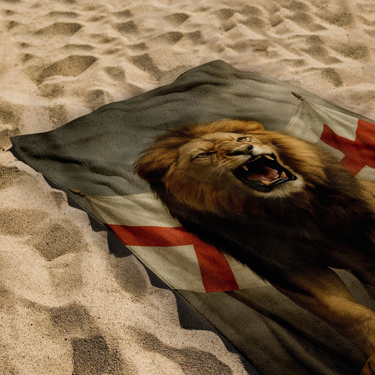 England - St George's Lion Roar - Beach Towel
